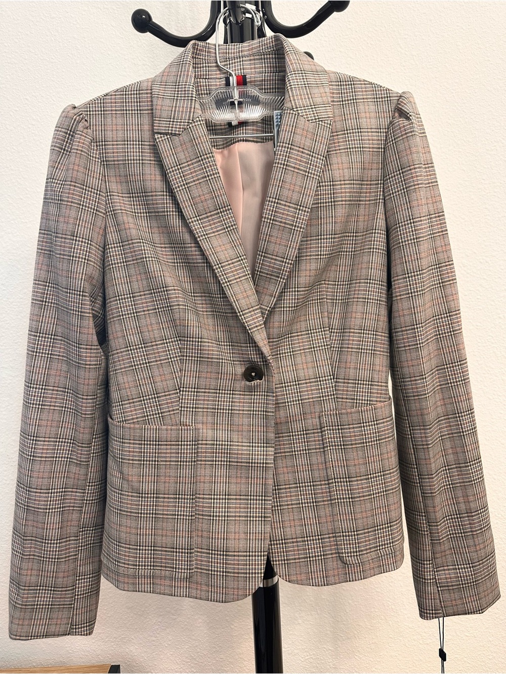 Tommy Hilfiger Brown Plaid Blazer Padded shoulder NWT Size 2 $139